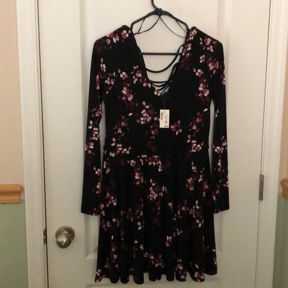 Aeropostale Large black cherry blossom tunic NWT